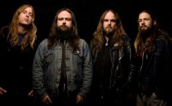 Copyright by www.facebook.com/threeinchesofblood www.facebook.com/threeinchesofblood