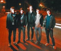 Copyright by www.facebook.com/togetherpunk www.facebook.com/togetherpunk