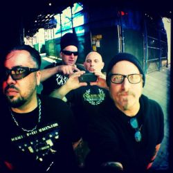 Copyright by www.facebook.com/official7seconds www.facebook.com/official7seconds